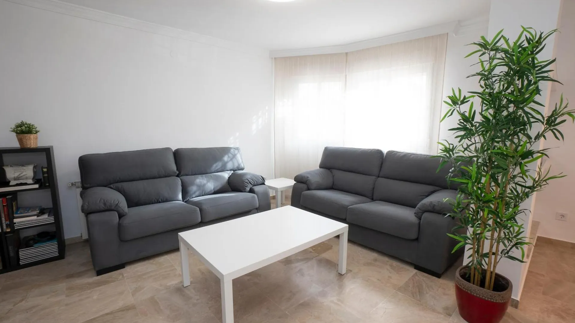 Apartmán Nerja Jarales Menyber 0*,  Španělsko